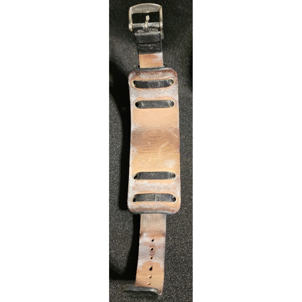 Y2K Fossil Big Tic Black Leather Cuff Watch Silver Dial Laced Wide Band READ - Picture 9 of 9